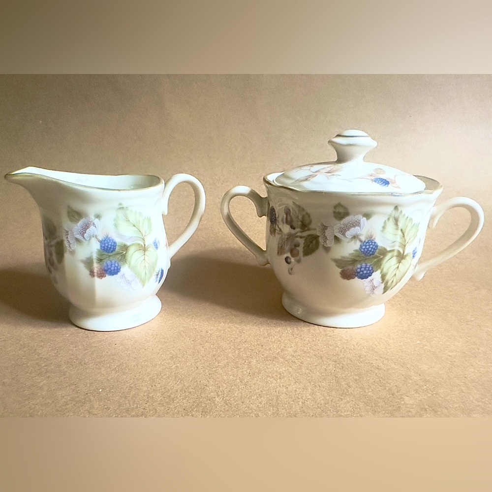 1990s VTG Epoch Summer Hill Berries Sugar Bowl Lid Creamer Cottage Shabby Chic
